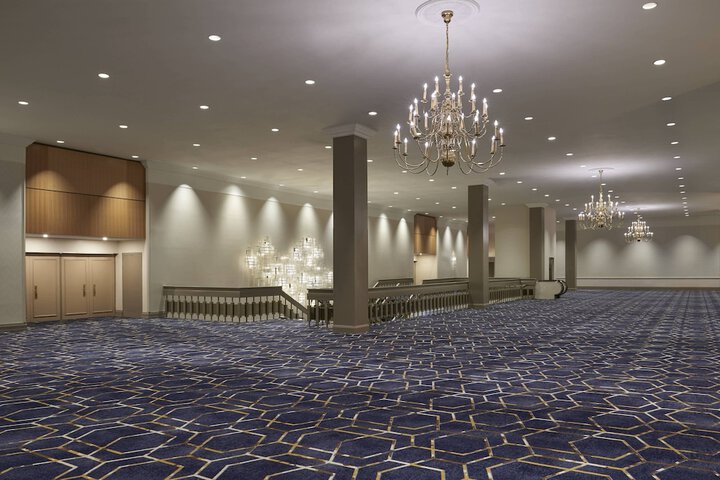 Ballroom/Hall 60 of 64