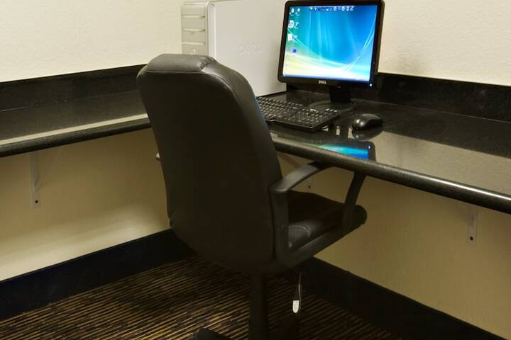 Holiday Inn Express & Suites Childress by IHG