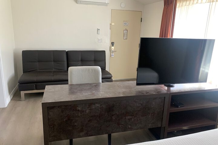 Room 43 of 59