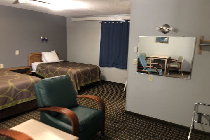 Room 19 of 33