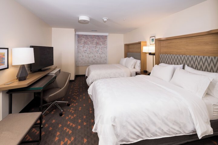 Room 13 of 48