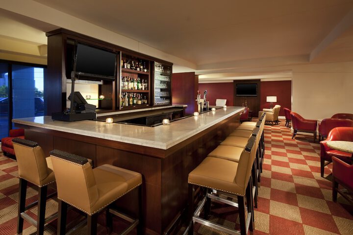 Lounge 30 of 40