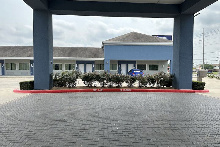 Hotel 3 of 40