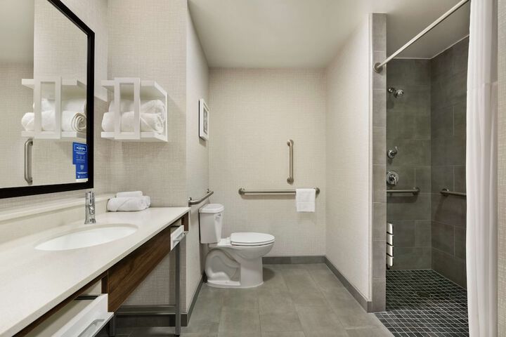 Hampton Inn & Suites Tacoma / Puyallup