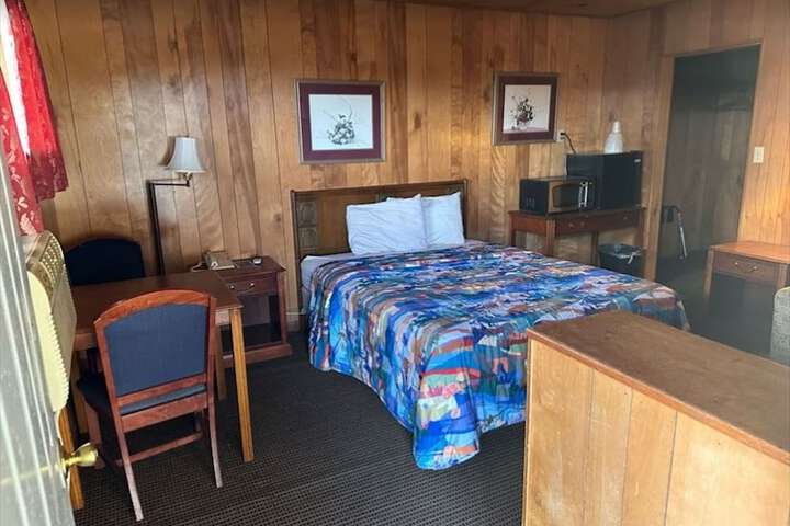 Room 27 of 35