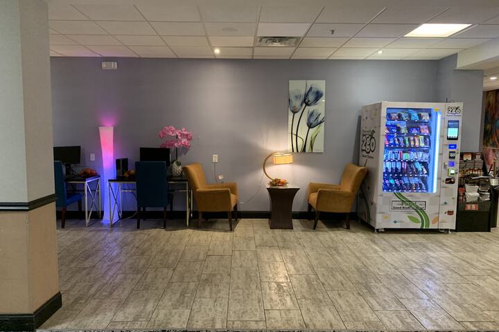 Business Center 32 of 33
