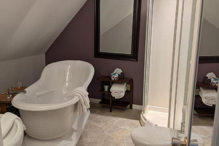 Ruby Manor Bed & Breakfast