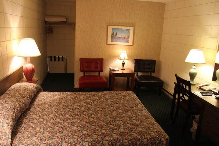 Room 46 of 70