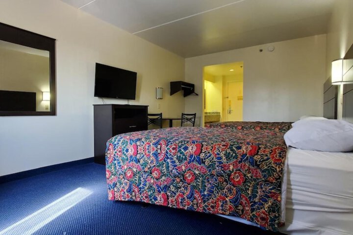 Room 26 of 39