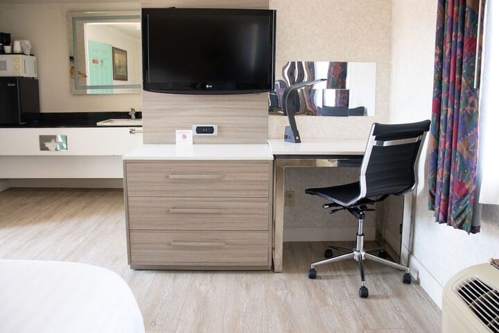 Room 28 of 42