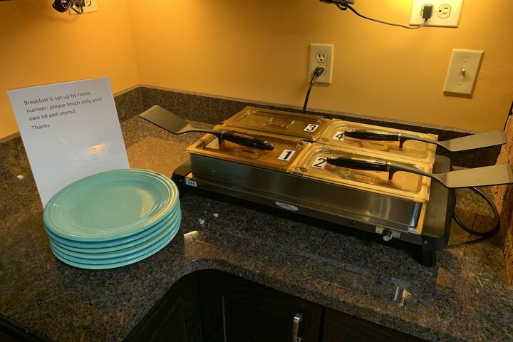 Dining 76 of 112