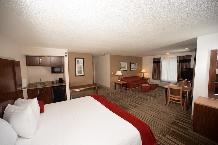 Northfield Inn Suites & Conference Center