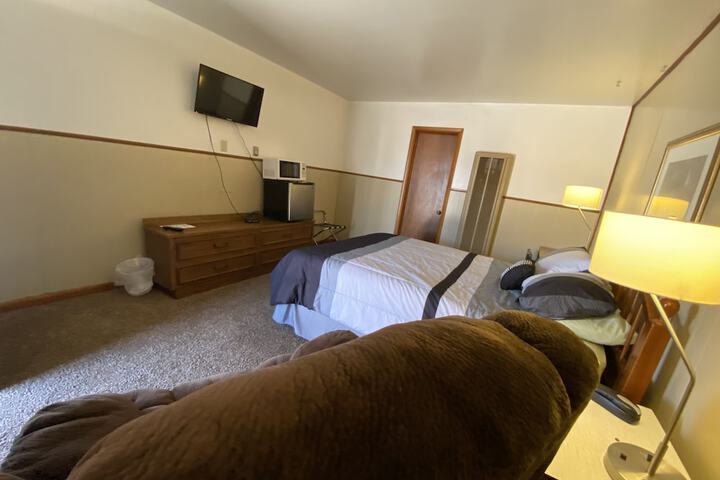Room 50 of 81