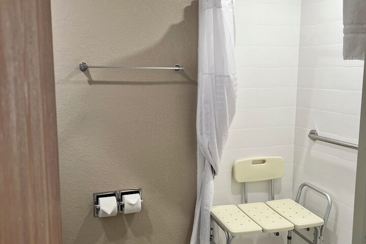 Norland Inn and Suites Roseau