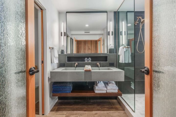 Headlands Coastal Lodge & Spa