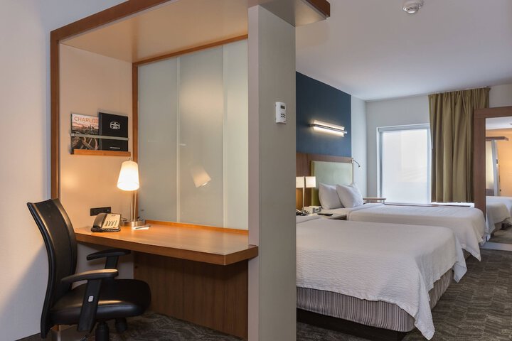 Room 13 of 38