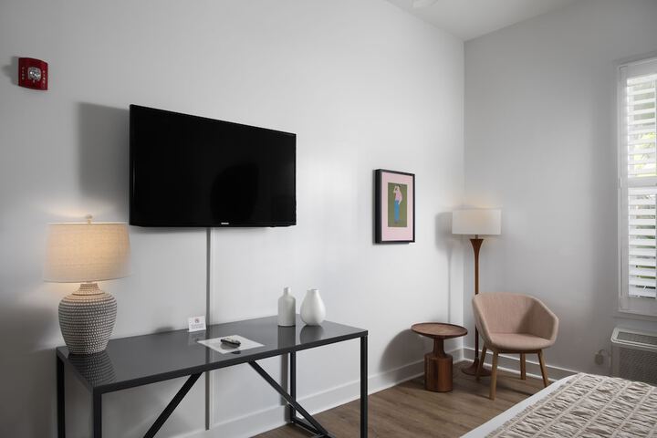 Room 62 of 77