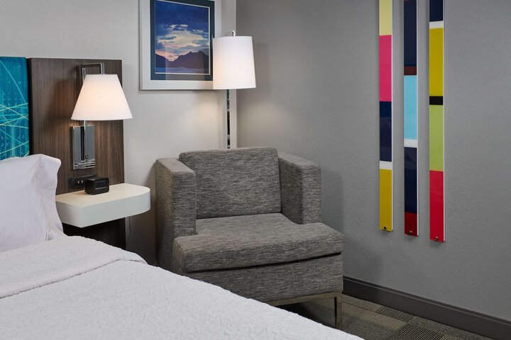 Room 10 of 21