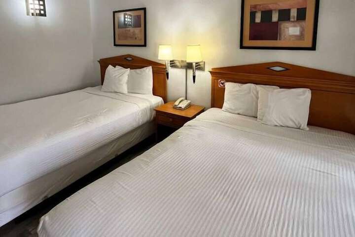 Room 5 of 7