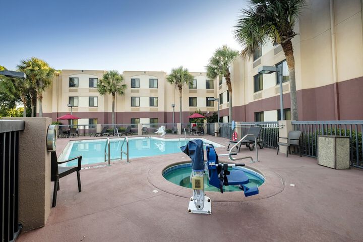 Red Roof Inn PLUS+ Palm Coast
