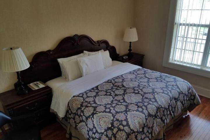 Room 13 of 27
