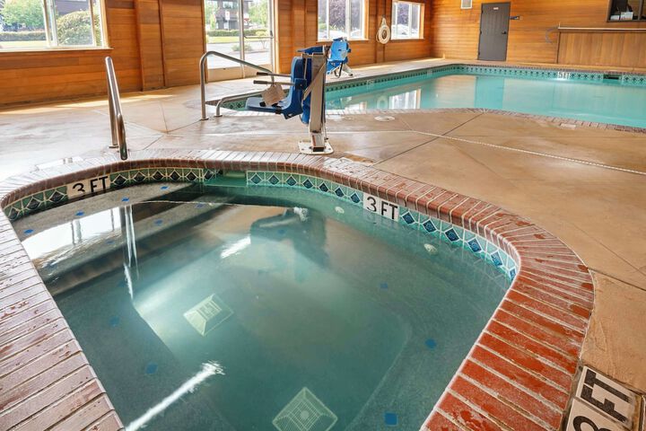 Pool 4 of 33