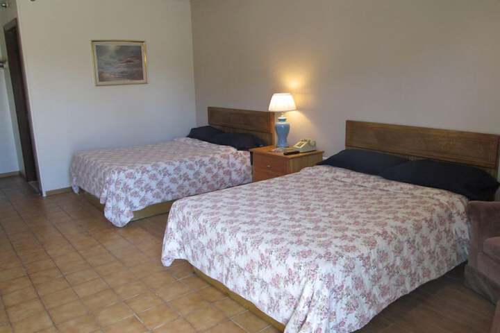 Room 10 of 29
