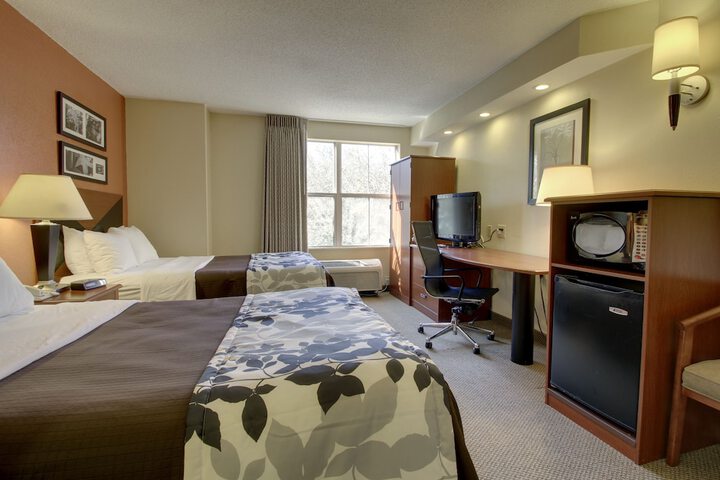 Room 22 of 37
