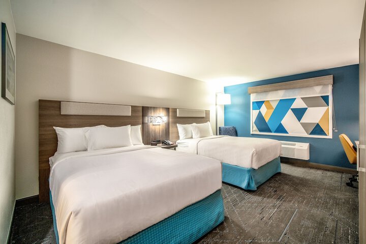 Room 14 of 18
