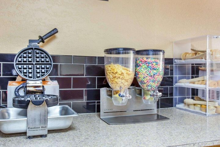 Breakfast/Coffee Service 51 of 59