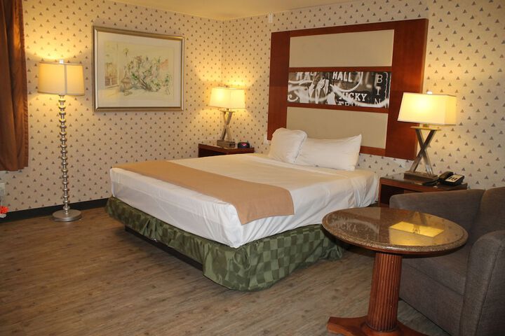 Room 71 of 84