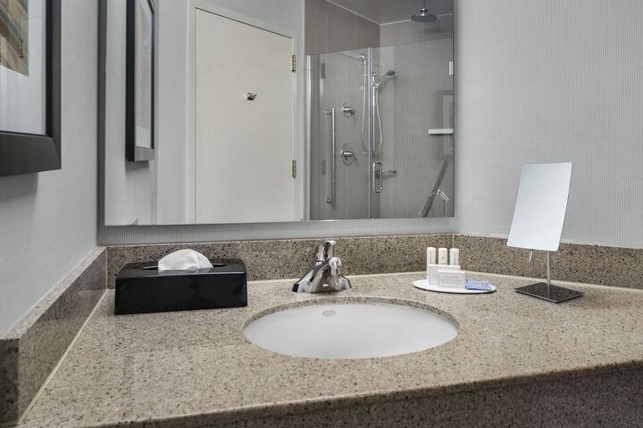 Courtyard by Marriott Charlotte City Center