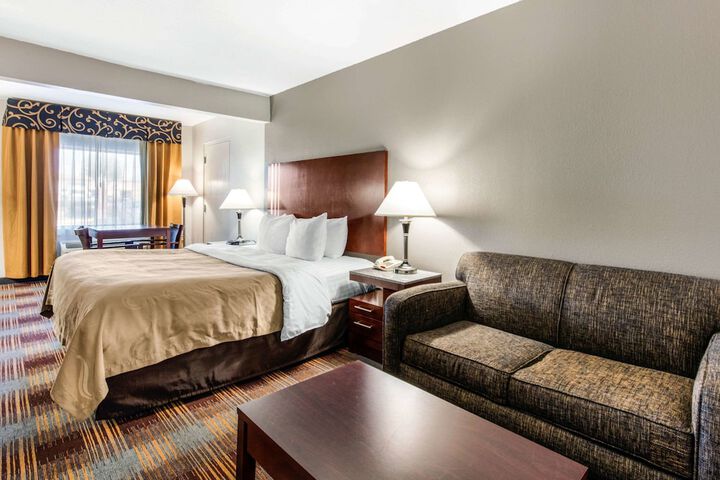 Room 10 of 29