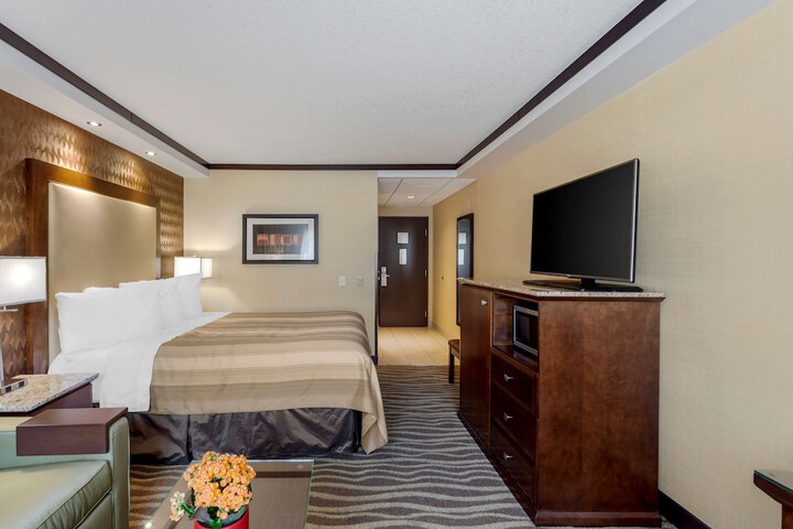 Room 10 of 41