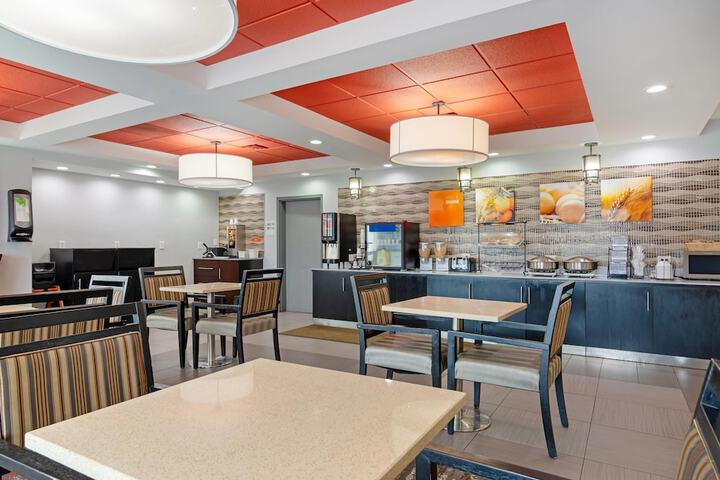 Comfort Inn & Suites Carrollton