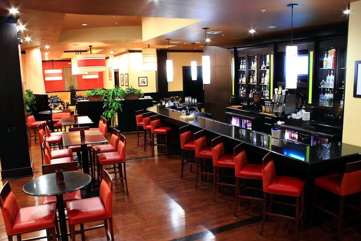 Lounge 41 of 49