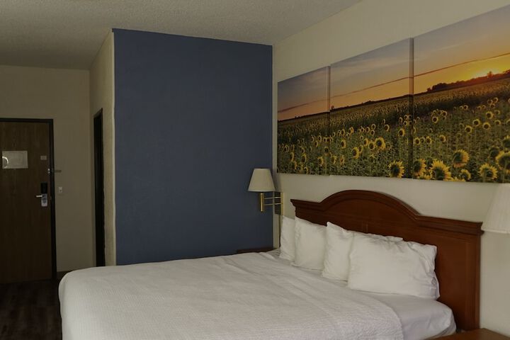 Room 16 of 29