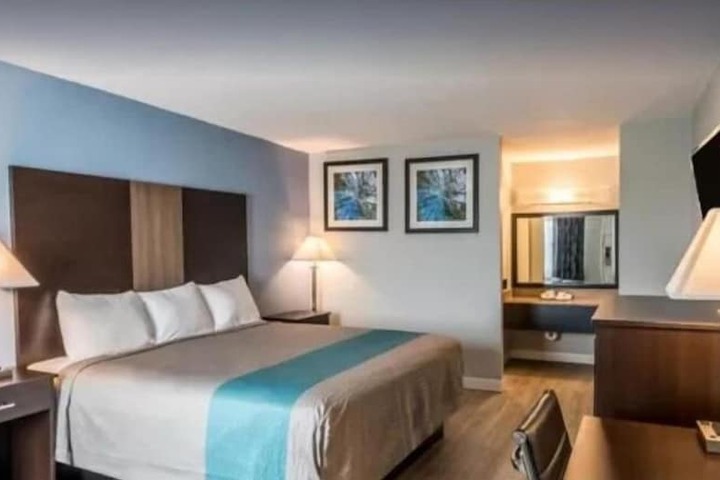 Room 18 of 22