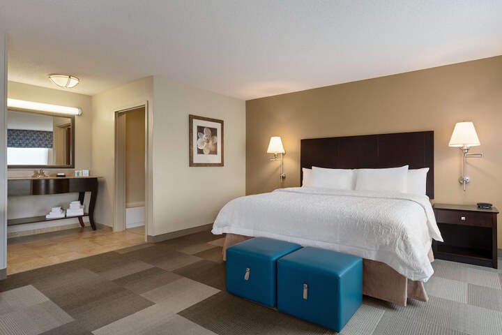 Room 8 of 30