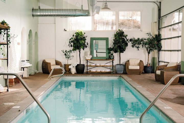 Pool 11 of 42