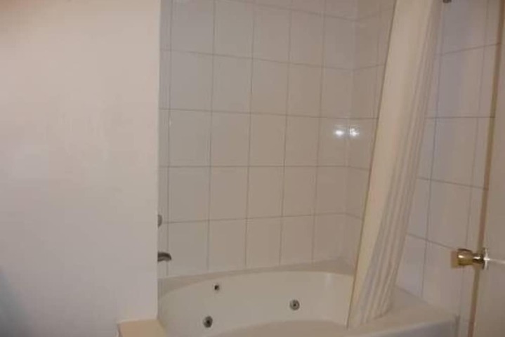 Room 15 of 27