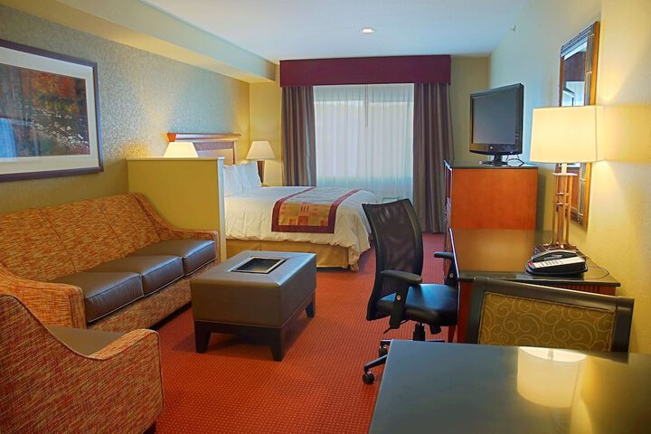 Room 17 of 28