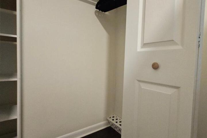 Cozy & Modern 3-Bed Retreat - 8 Mins to Bridge St