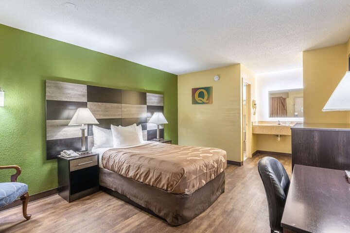 Room 14 of 31