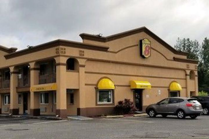 SUPER 8 BELLMAWR NJ PHILADELPH