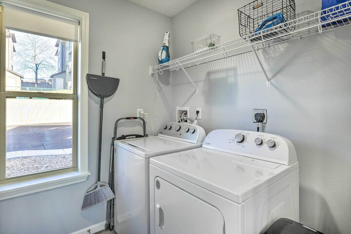 Reeds Spring Condo 3 Mi to Silver Dollar City!