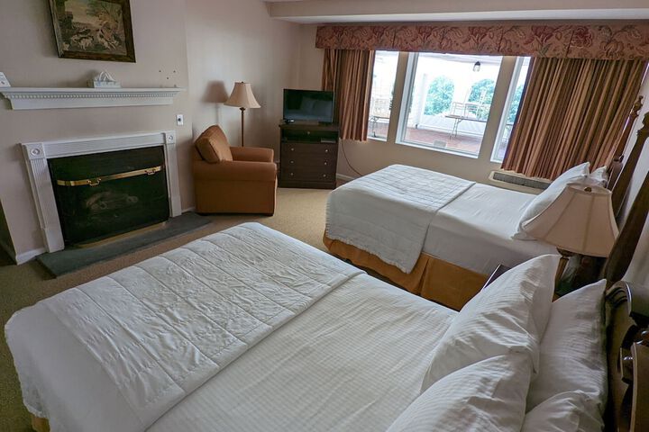 Room 33 of 55