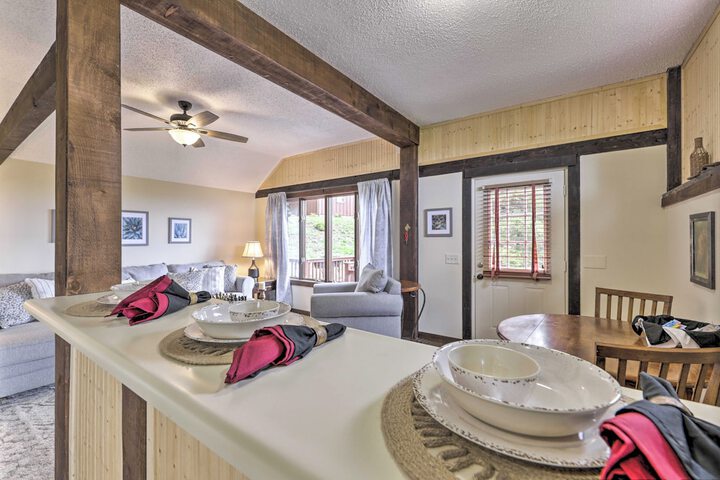 Private Guest House w / Deck + Spectacular Views!