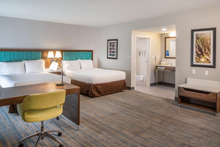 Room 13 of 25