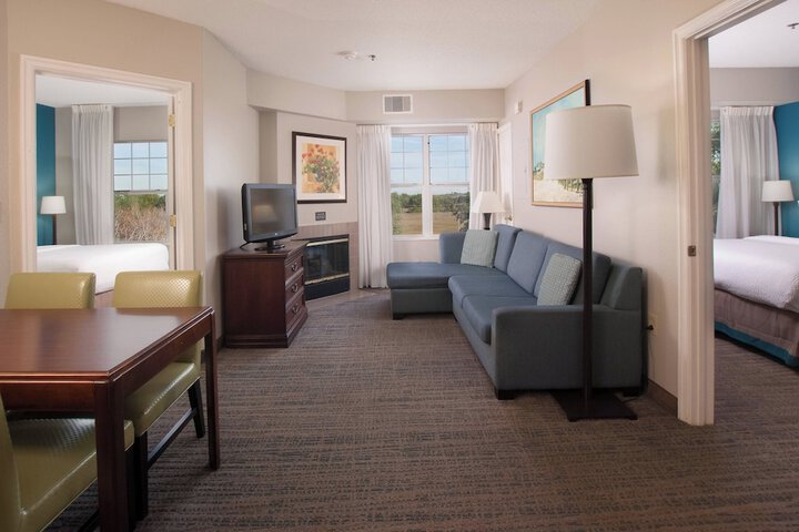 Room 28 of 49
